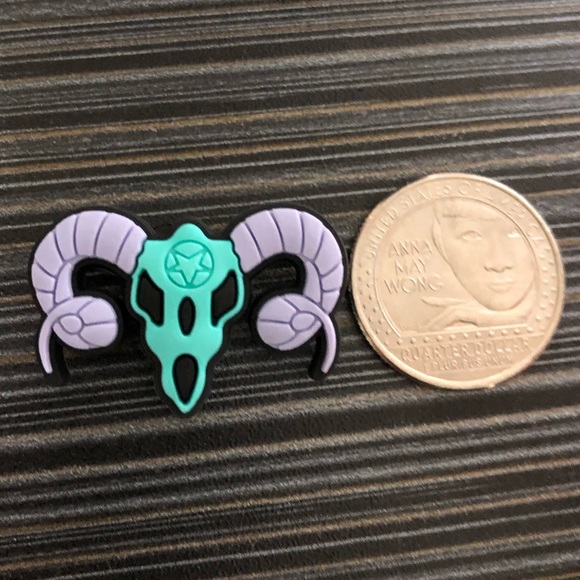 5/$10 Ram Skull shoe charm - Picture 2 of 2